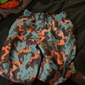 Nike youth boys Medium 10/12